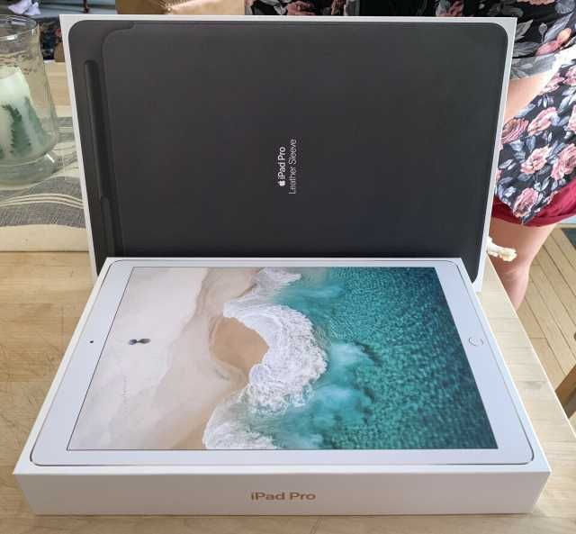 Продам: New APPLE 12.9" IPAD PRO WITH RETINA